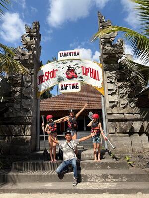 Batuh with guests in Bali, photo 6 of 32