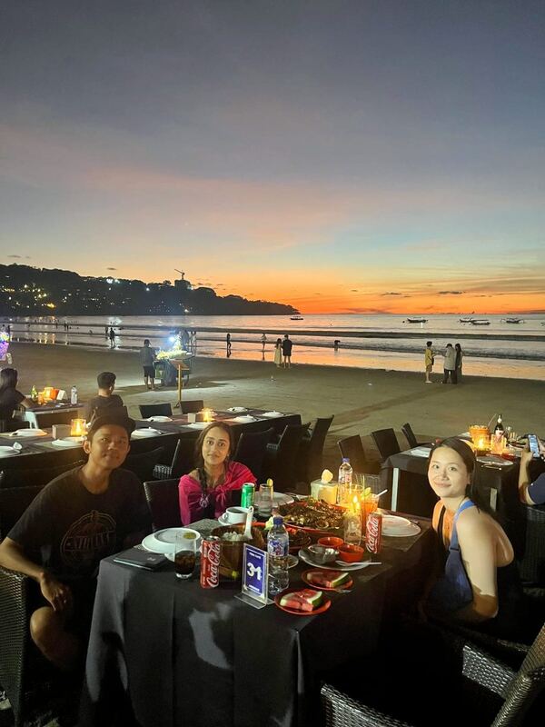 Batuh with guests on the road in Bali